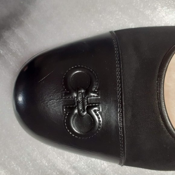 SALVATORE FERRAGAMO CLASSIC LOGO SOFT SUEDE+PATENT LEATHER SQUARE TOE LOW PUMP 8 - Picture 4 of 7